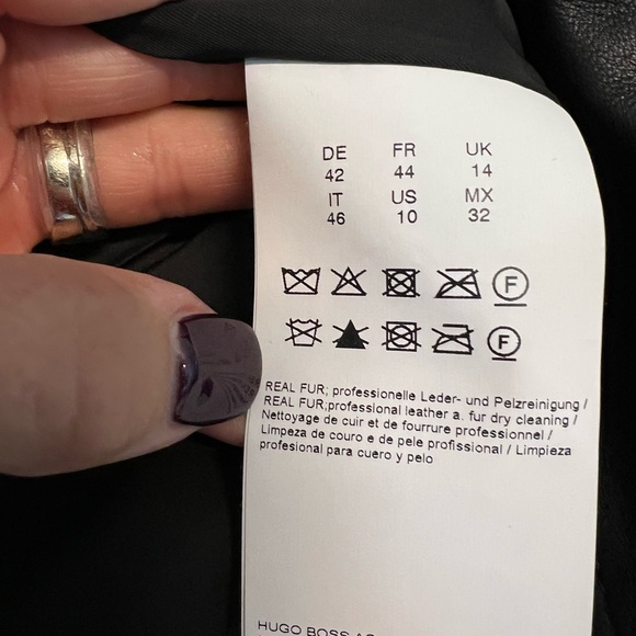 Black leather Hugo boss women’s jacket with fur collar - Picture 2 of 7